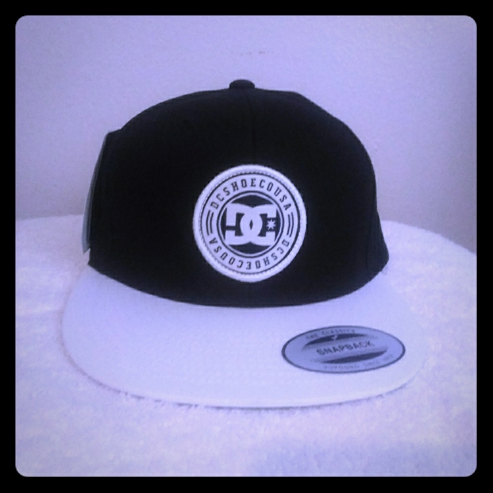 DC ShoeCo Baseball Hat New Era Black and White